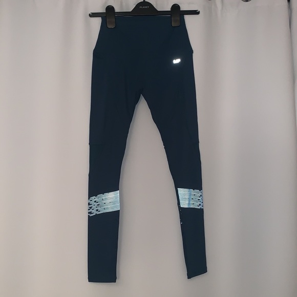 My Protein | Deep teal Velocity reflective sportswear leggings with phone pocket - Picture 9 of 10
